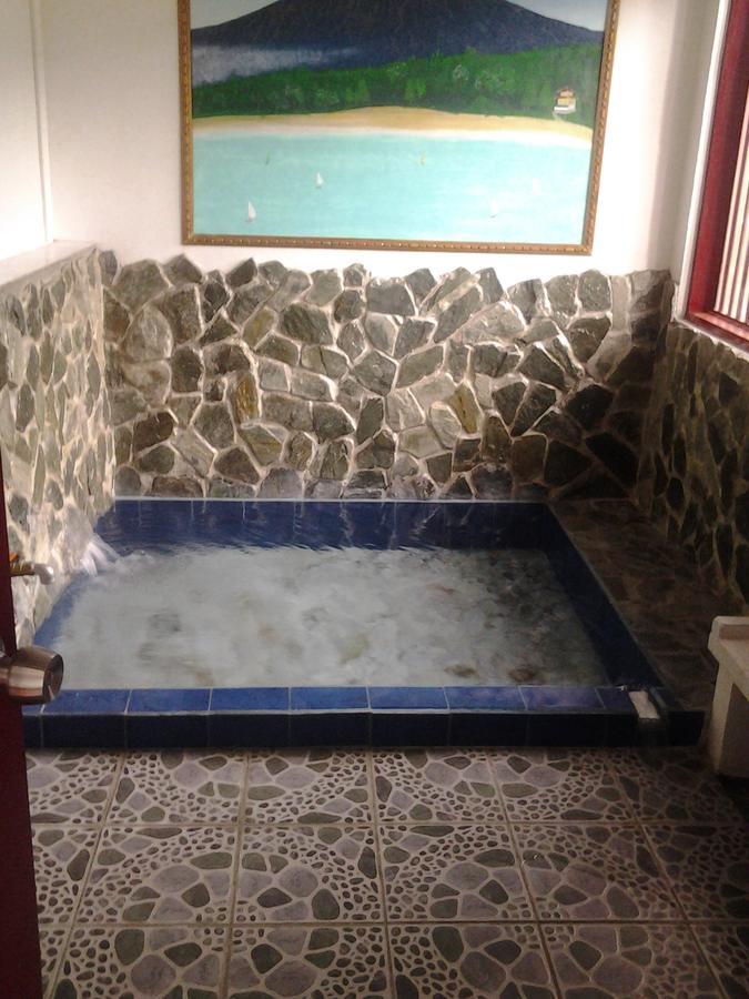 Makiling Onsen Hotel Los Banos  Kültér fotó
